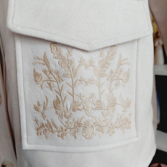 Solitaire Women’s Embroidered Floral Button Front Jacket Cream/Ivory P2771 - Picture 4 of 8